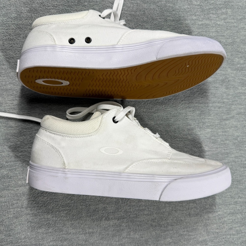 Oakley Shoes Men 8 White Canvas Bank Low Canvas Casual Skateboarding‎ Sneakers